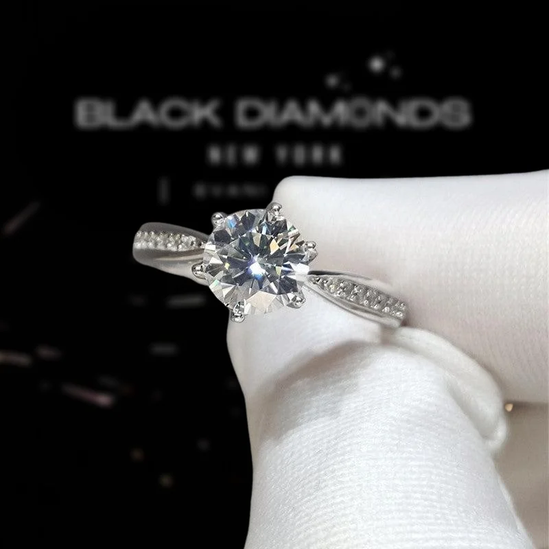 round-cut engagement rings -1.0 Ct Round Cut Diamond Engagement Ring